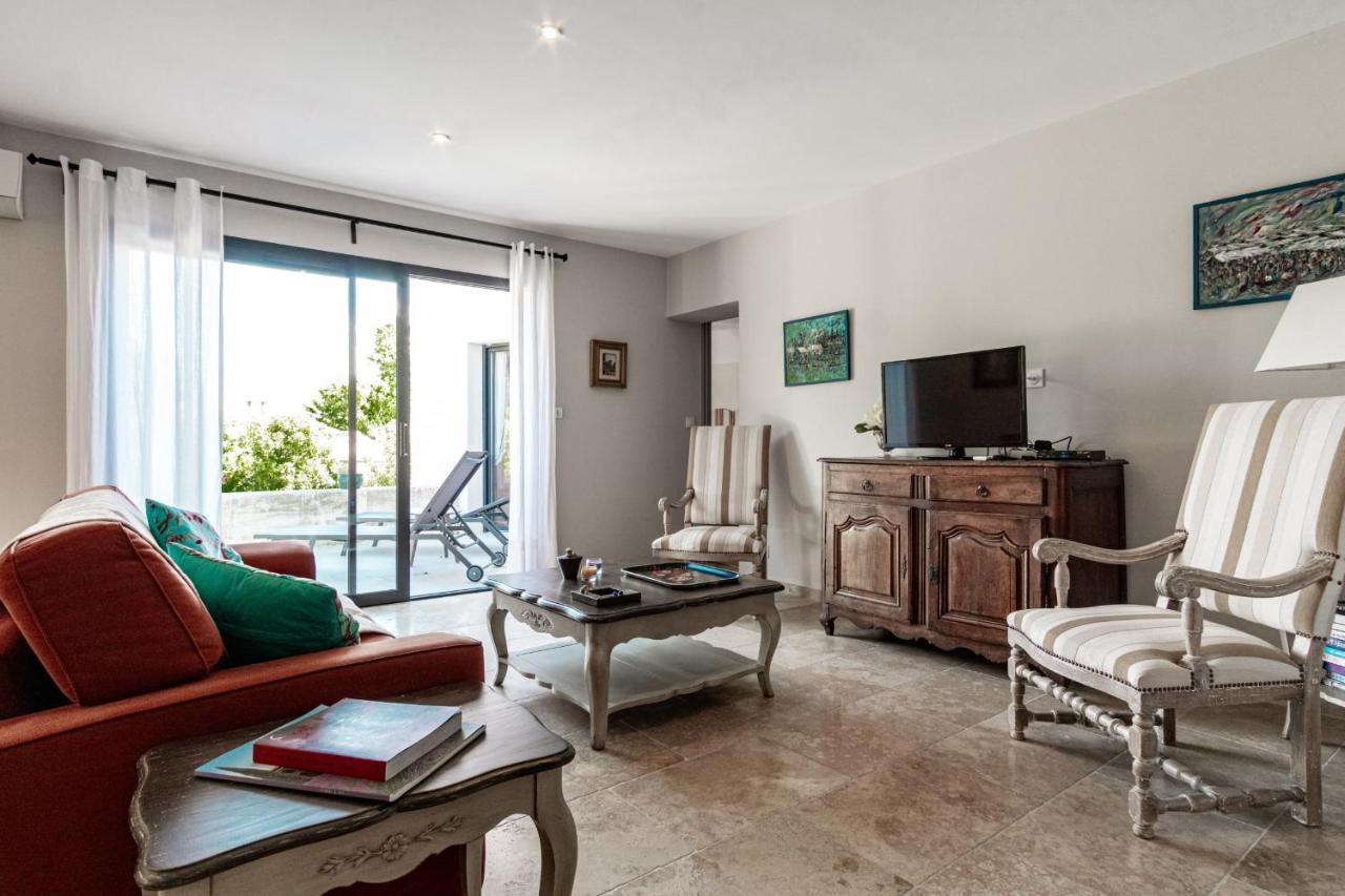 La Verdiere - Contemporary House With Garden And Private Pool LʼIsle-sur-la-Sorgue Εξωτερικό φωτογραφία