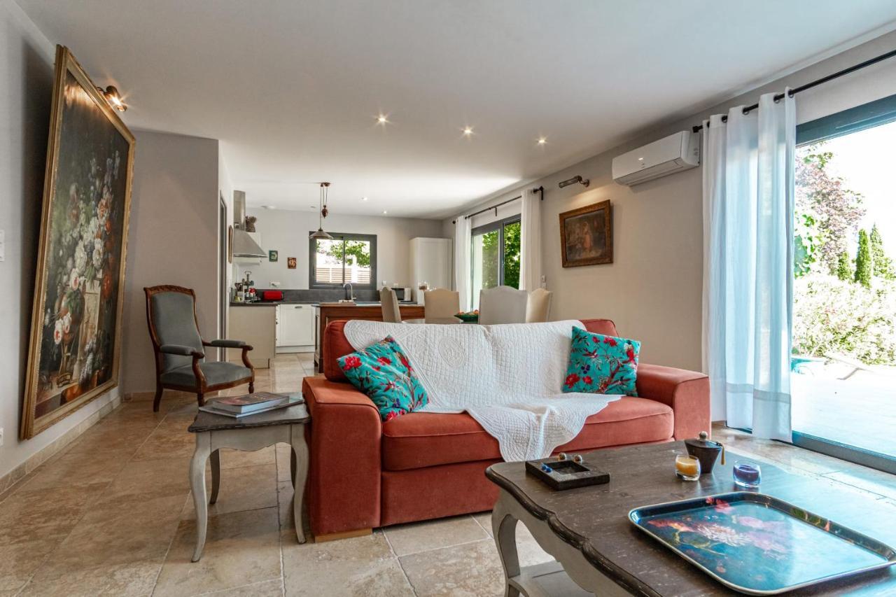 La Verdiere - Contemporary House With Garden And Private Pool LʼIsle-sur-la-Sorgue Εξωτερικό φωτογραφία