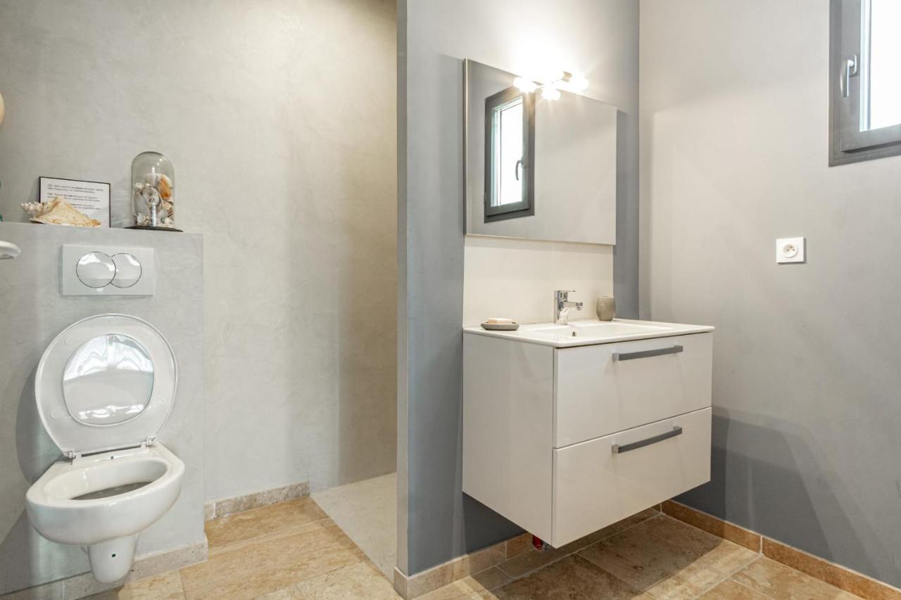 La Verdiere - Contemporary House With Garden And Private Pool LʼIsle-sur-la-Sorgue Εξωτερικό φωτογραφία