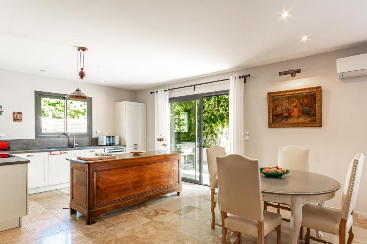 La Verdiere - Contemporary House With Garden And Private Pool LʼIsle-sur-la-Sorgue Εξωτερικό φωτογραφία